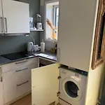 Stylish Free Parking With Balcony 올레순