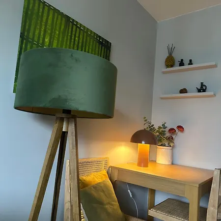 Διαμέρισμα Stylish Free Parking With Balcony Ålesund