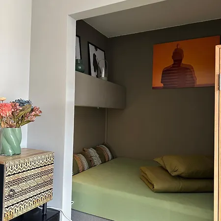 Stylish Free Parking With Balcony Διαμέρισμα *