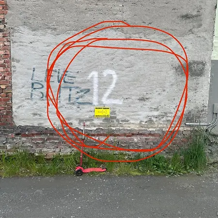 Stylish Free Parking With Balcony *